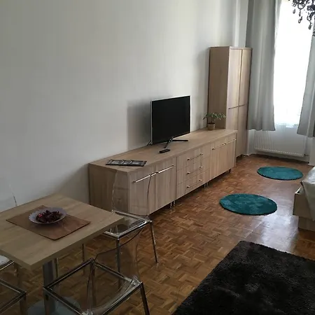 Designholz Studio *