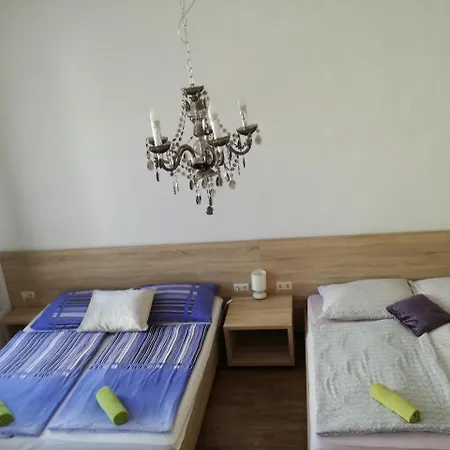 Appartamento Designholz Studio Apartman